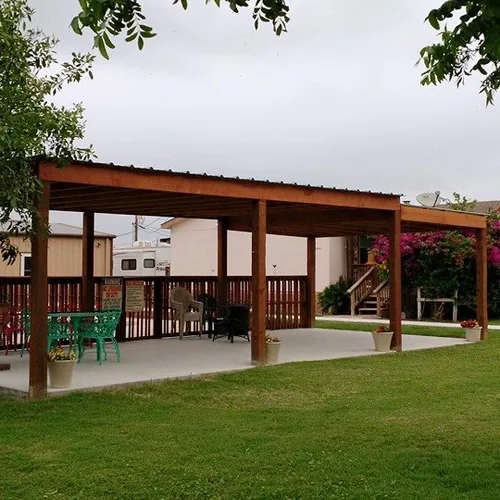 The clubhouse pavilion at Beacon 44 RV Park